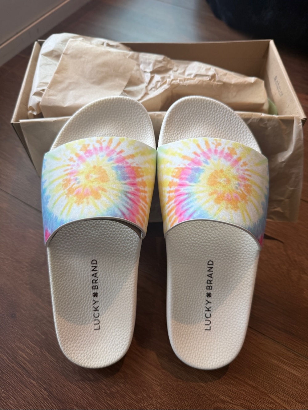 Brand New!! Lucky Brand LK-Parker Tie-Dye Slides